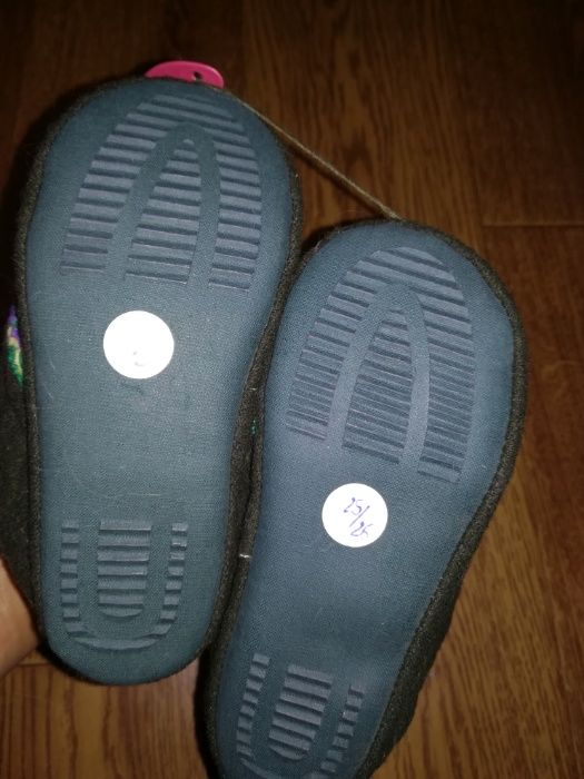 Теплі дитячі тапочки