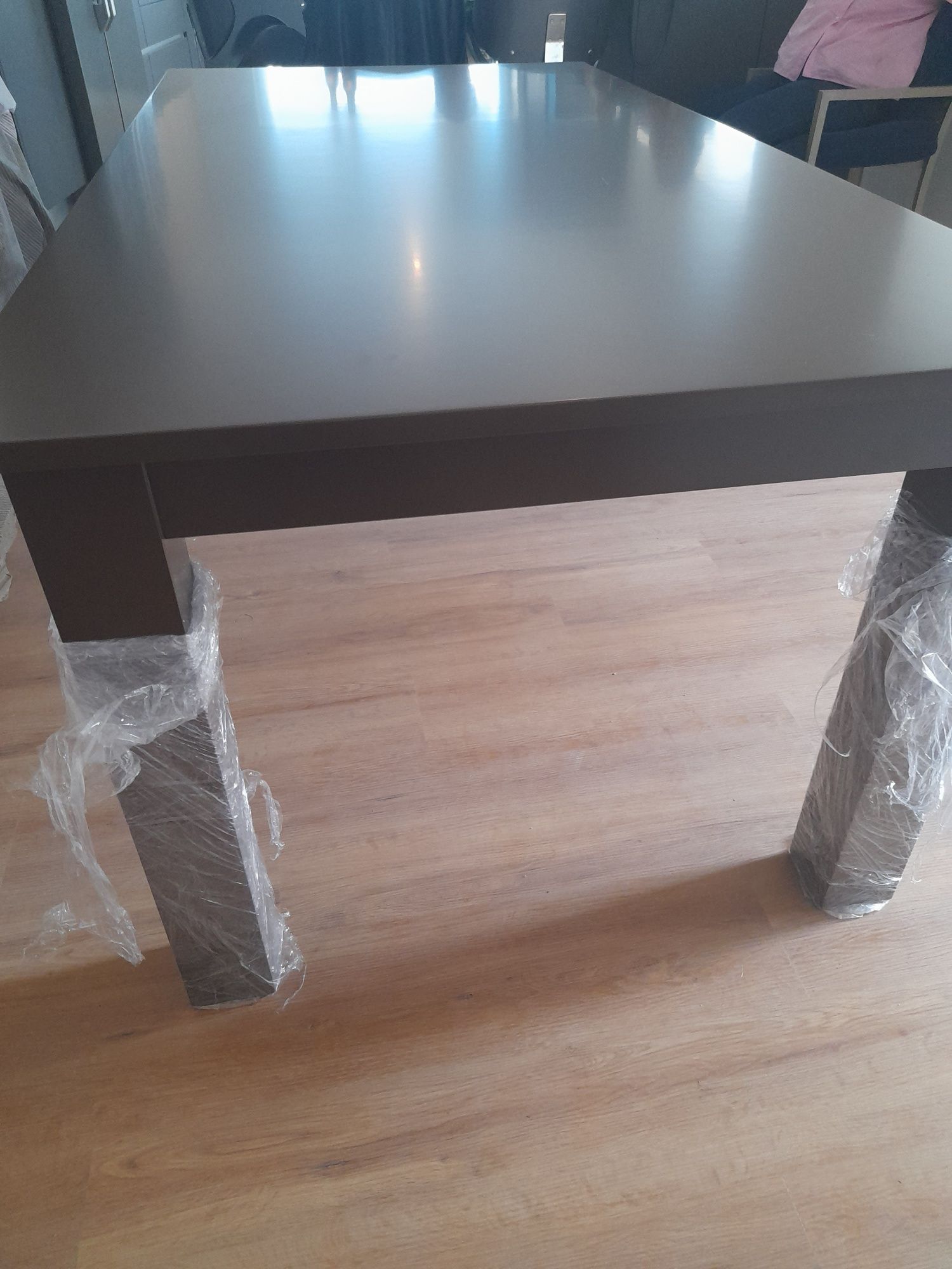 Mesa de jantar em lacado castanho mate  2m comprimento / 1m larg