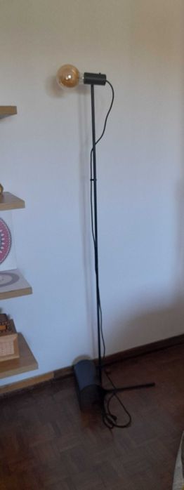 Candeeiro Pé Alto Ferro