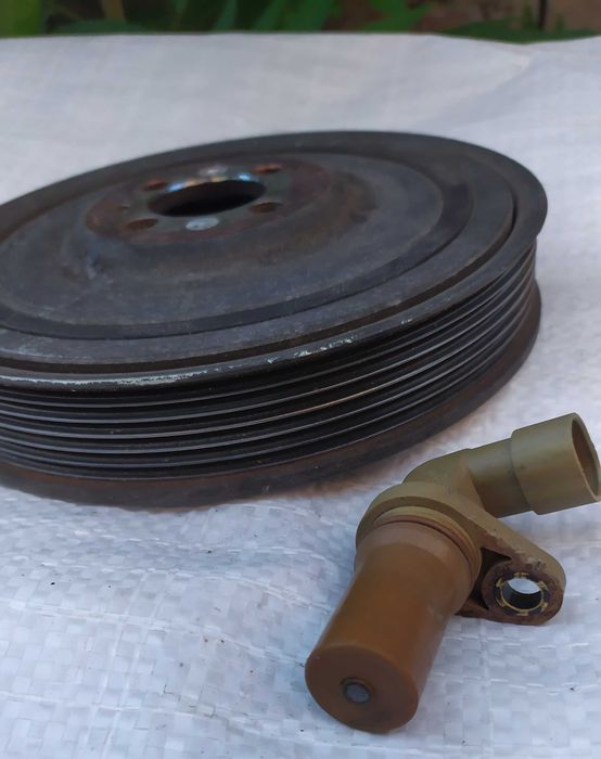 Шкив коленвала 55208280 датчик коленвала 0281002003 Fiat Doblo 1.9jtd