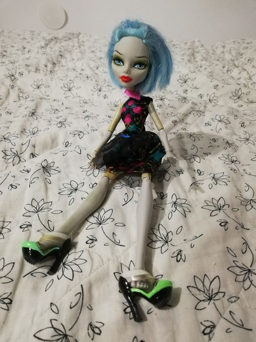 Lalka monster high lagoona?