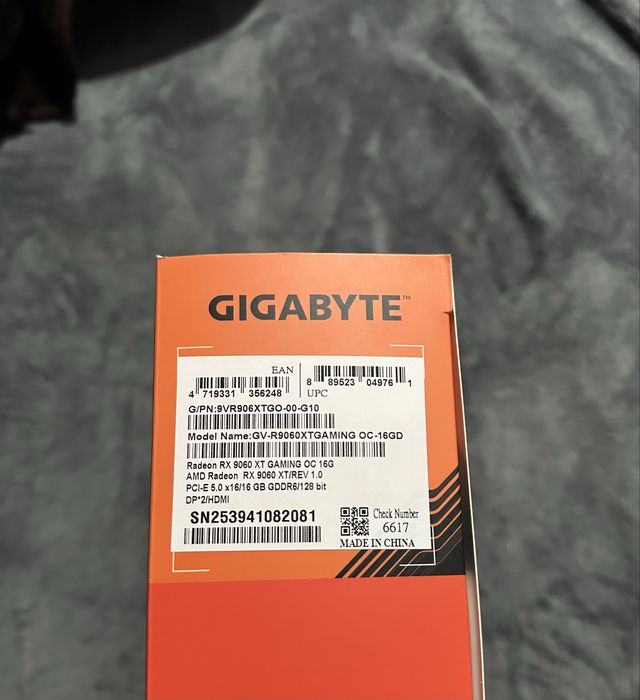 Відеокарта Gigabyte RX 9060 XT GAMING OC-16GB