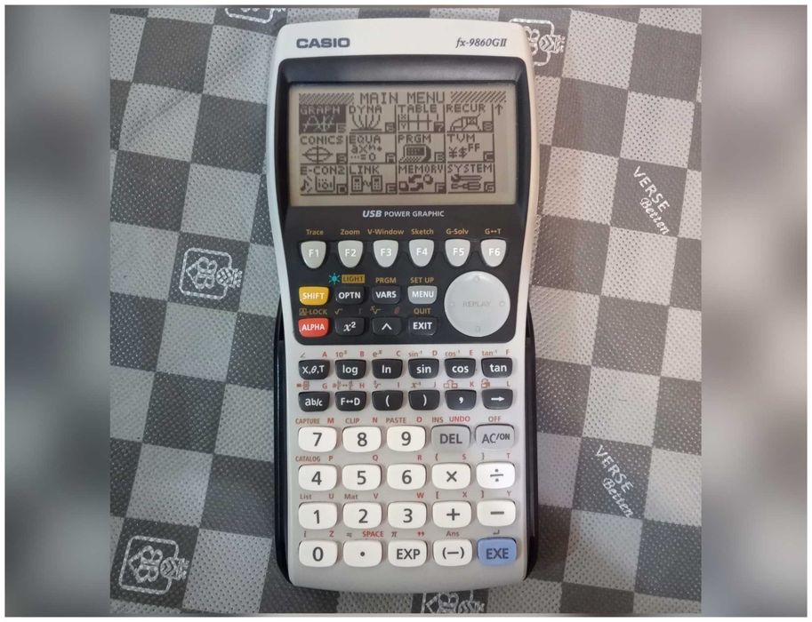 Графический инженерный калькулятор Casio fx-9860GII / програмируемый