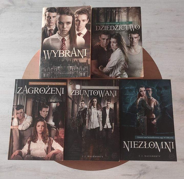 Zestaw książek Wybrani C.J. Daugherty
