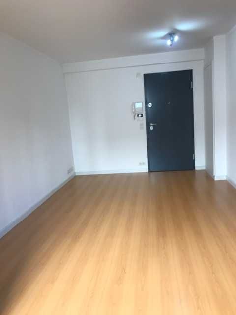 Apartamento T1 recente e inserido em condomínio requintado