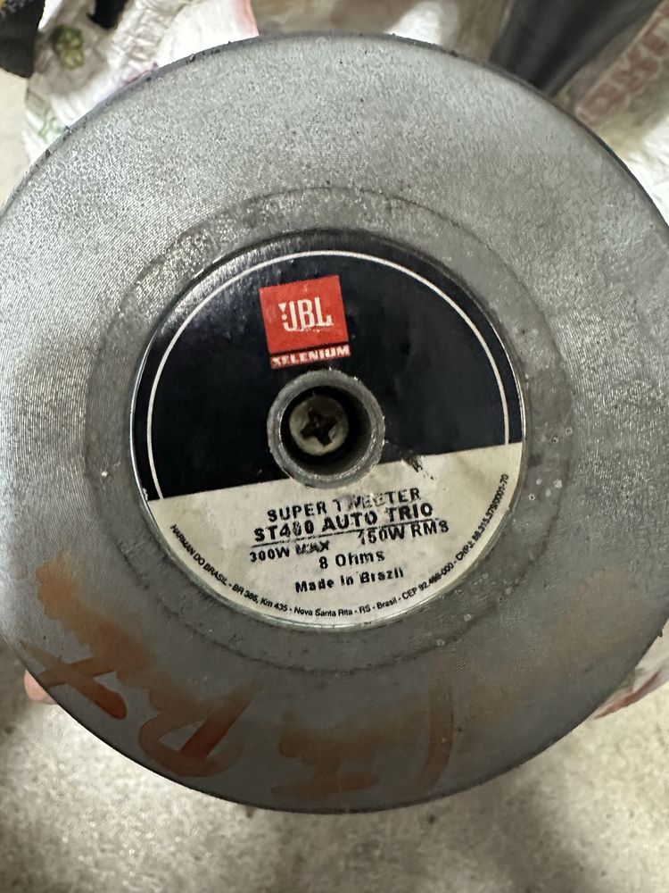 Som automotivo JBL