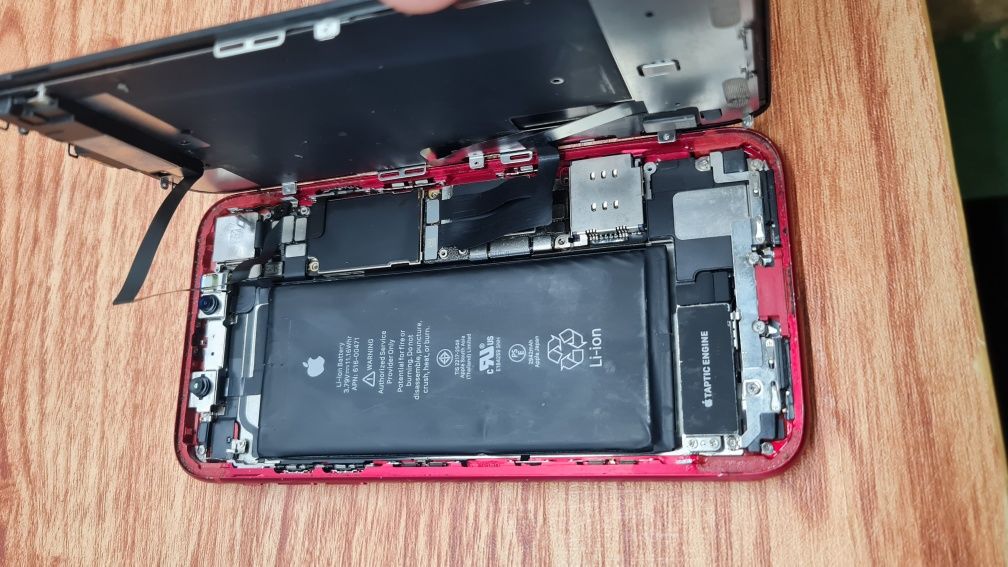 Iphone Xr 64gb Neverlock під ремонт.
