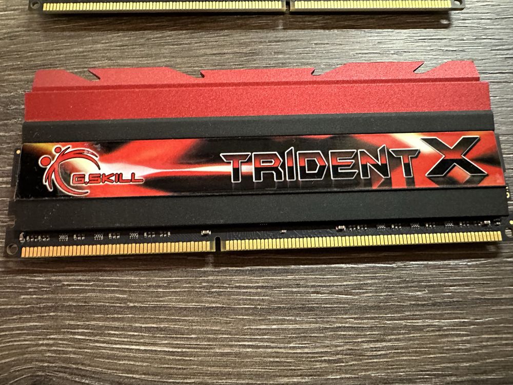 Pamiec RAM DDR3 2400 2x8Gb TridentX