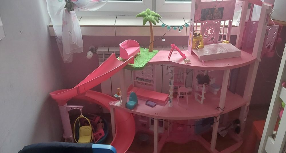 Duży domek Barbie