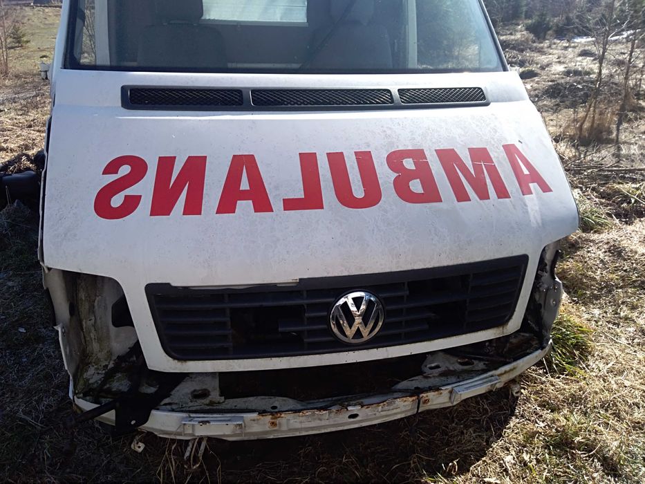 VW LT-35 z 2002-roku.z silnikiem 2,8-tdi. na części, posiada klimatyza