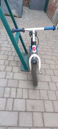 Дитячий велосипед " толокар"