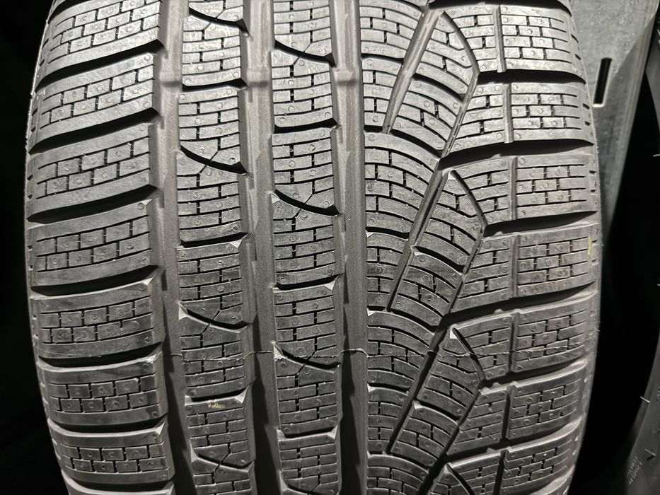 255/35 r 19 Pirelli 4 шт.