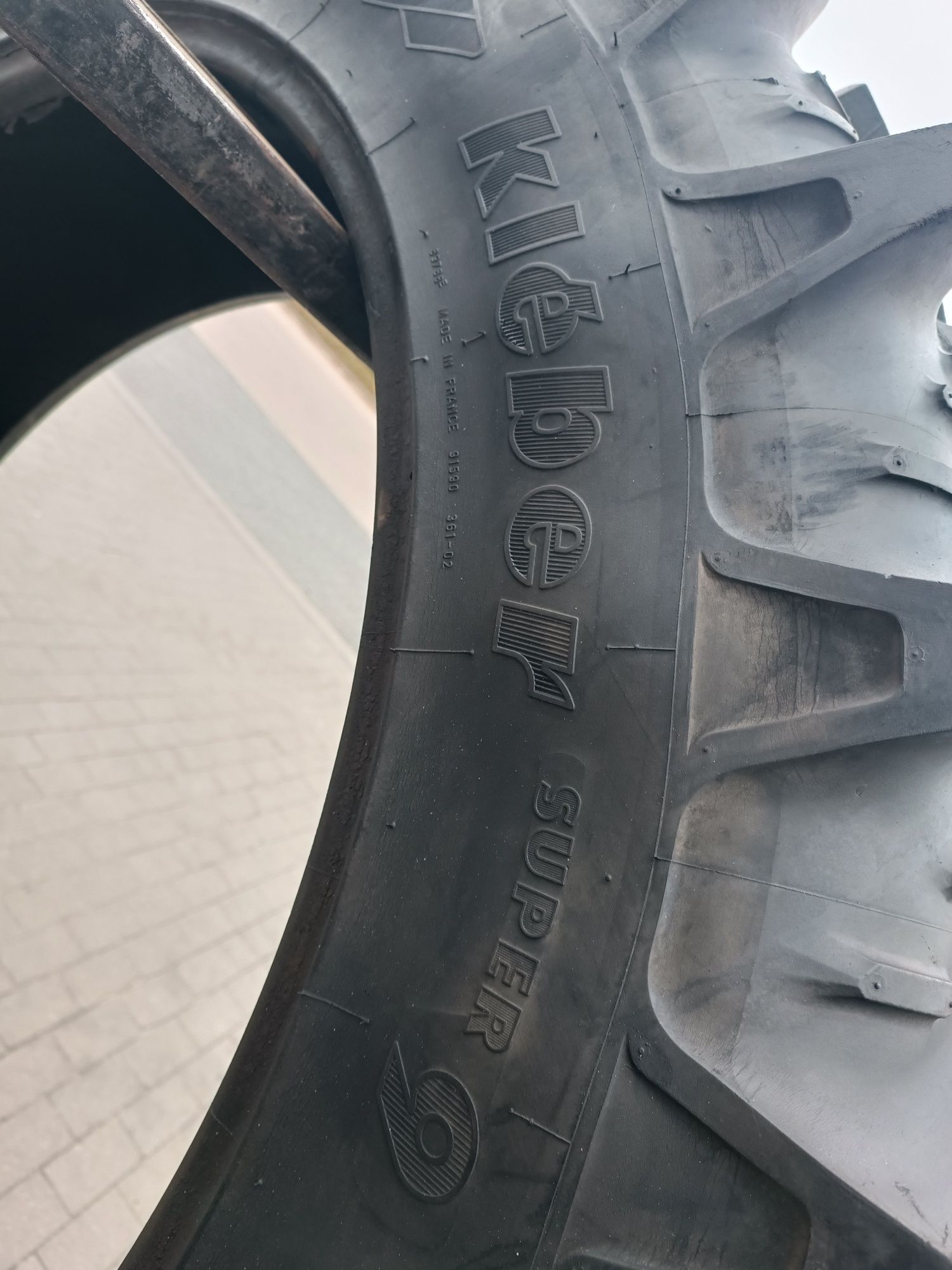 12.4R36 Kleber Super  9 12.4-36