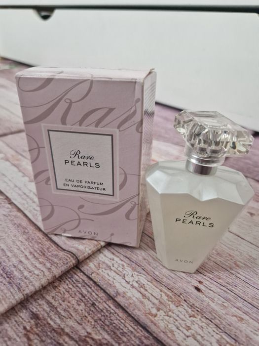 Woda perfumowana avon rare pearls