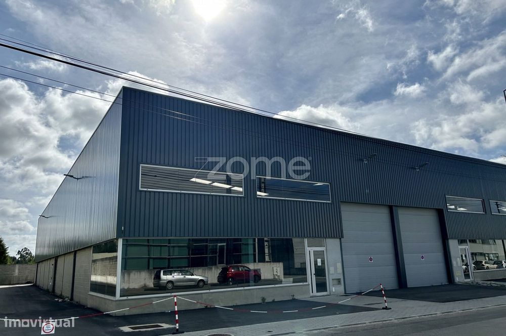 Armazém com 2.700m2 na Zona Industrial da Palhaça, Aveiro