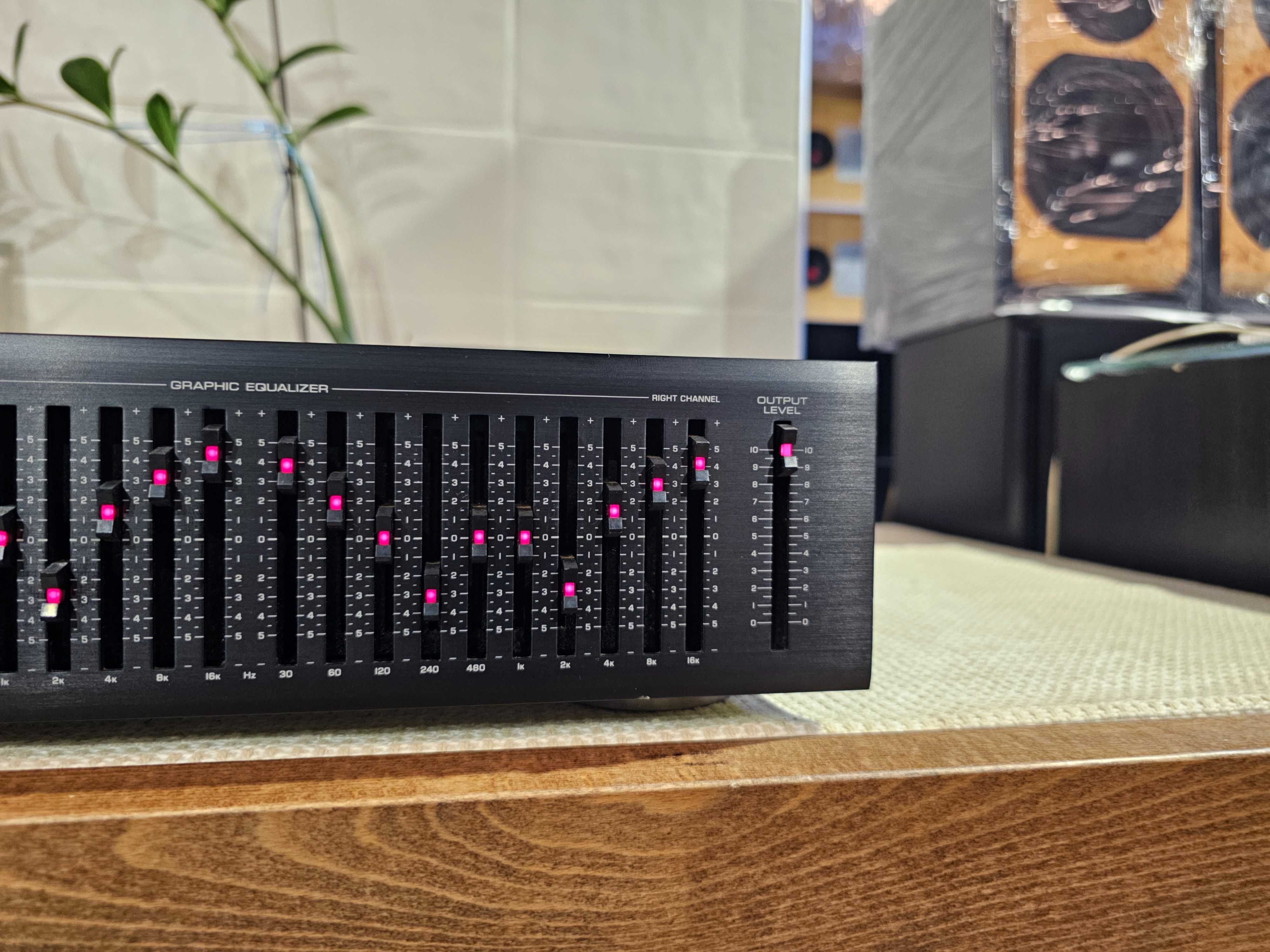 Еквалайзер YAMAHA EQ-550 10-Band Graphic Equalizer