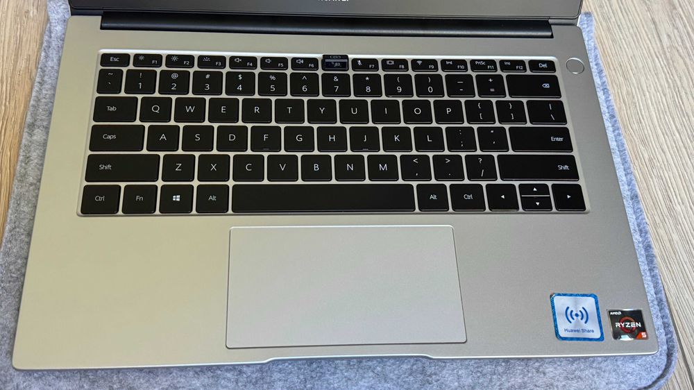 Notebook Huawei MateBook D14 Nbl-WAQ9R Ryzen5/8 GB/256 GB SSD