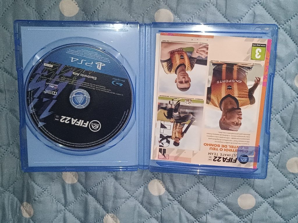 FIFA 18 e 22 em bom estado