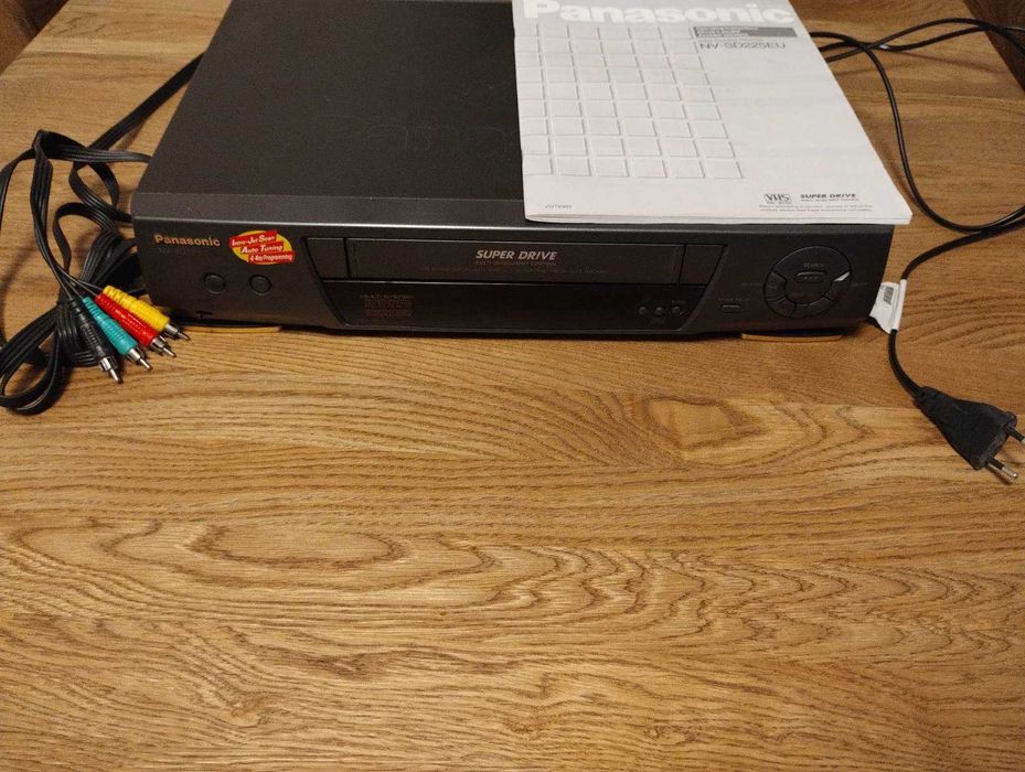 Відеомагнітофон Panasonic