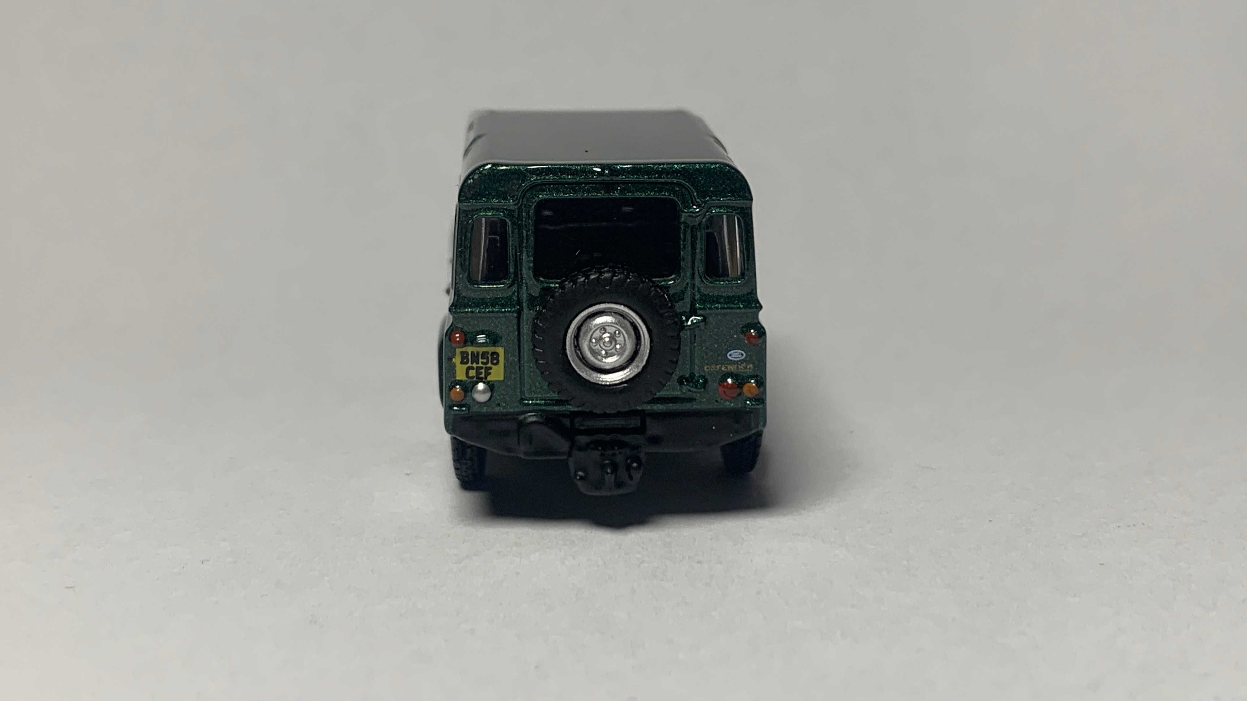 Land Rover Defender Model Kolekcjonerski 1:76