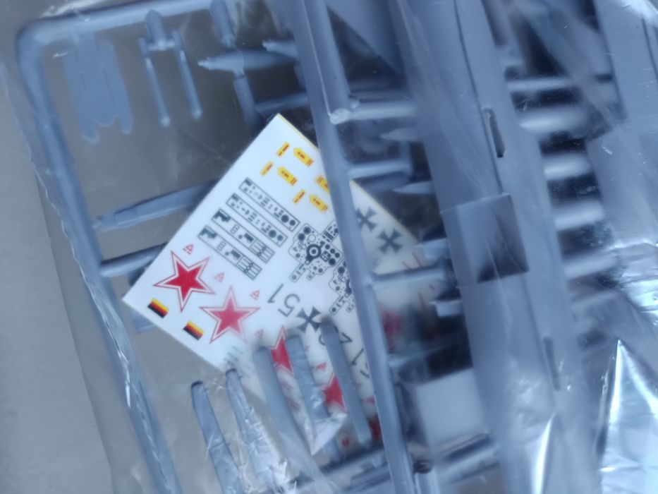 Сборная модель самолета МиГ-21, 1/72 масштаб