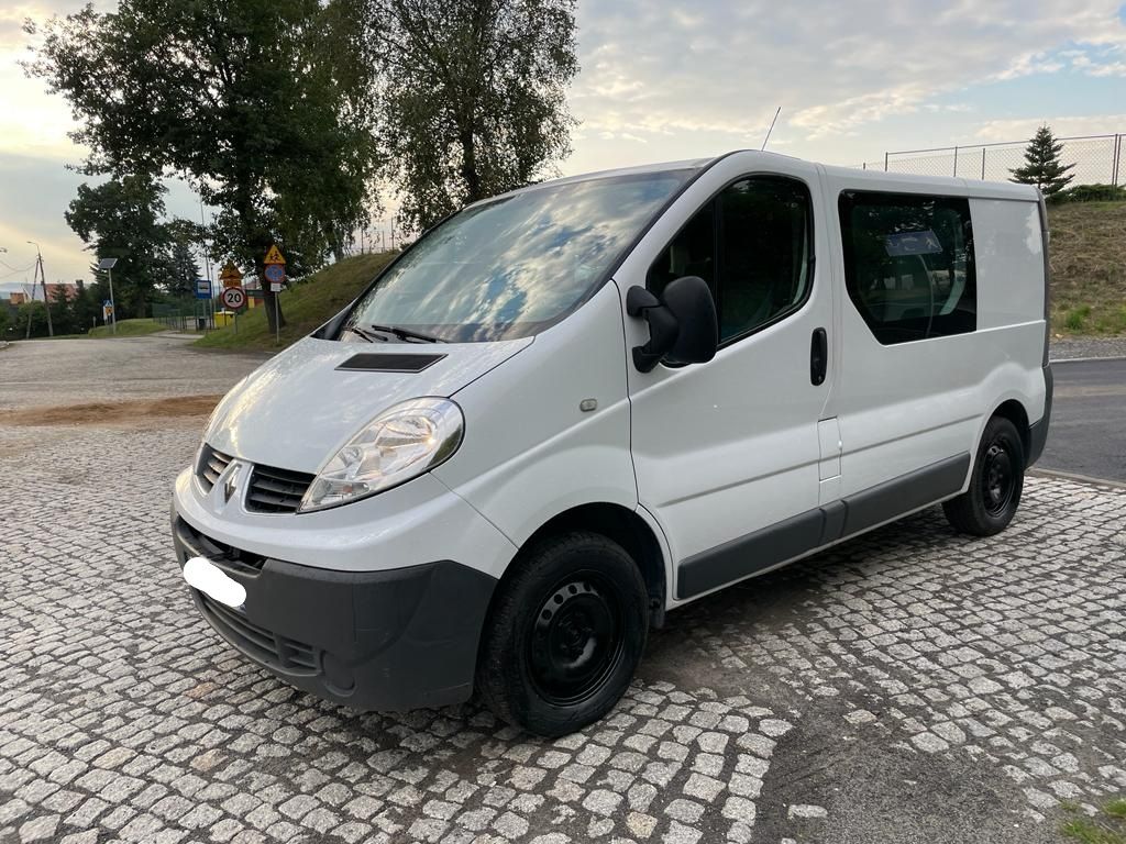 Renault Trafic 2.0 DCI  klima 6 osobowy