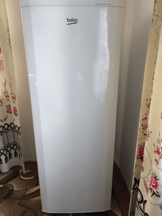 Морозильна камера beko