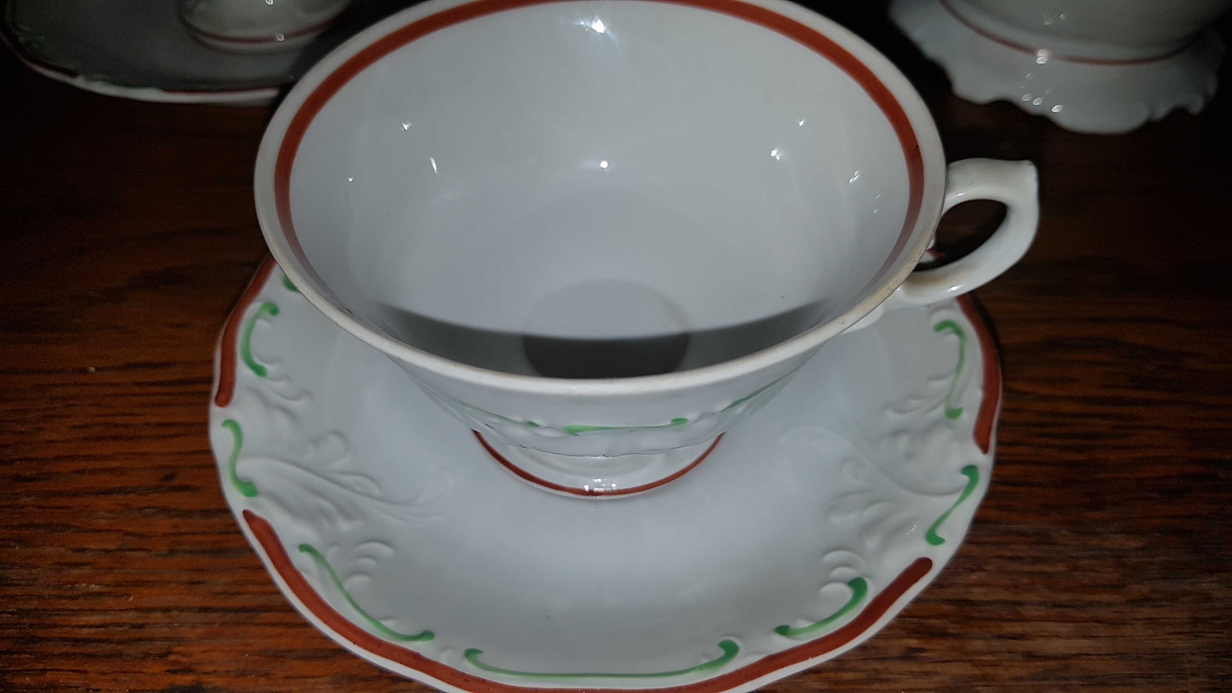 Porcelanowy Dzbanek do herbaty zestaw "Wałbrzych"