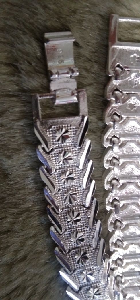 Продам серебряний браслет