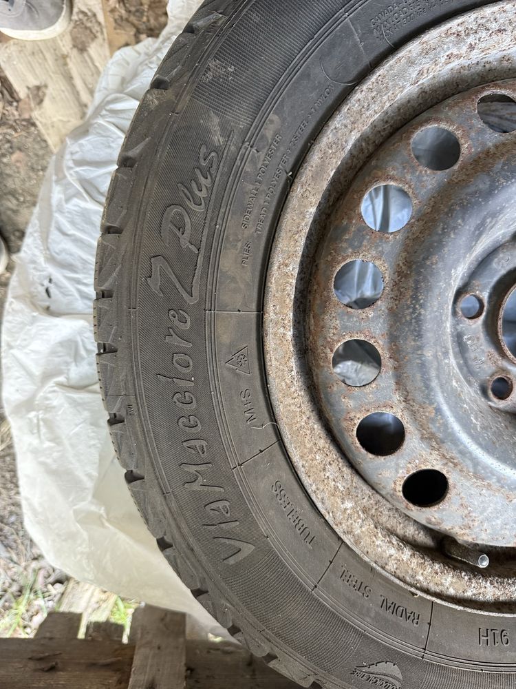 Opony z felgami zimowe 195/65r15 stan bdb