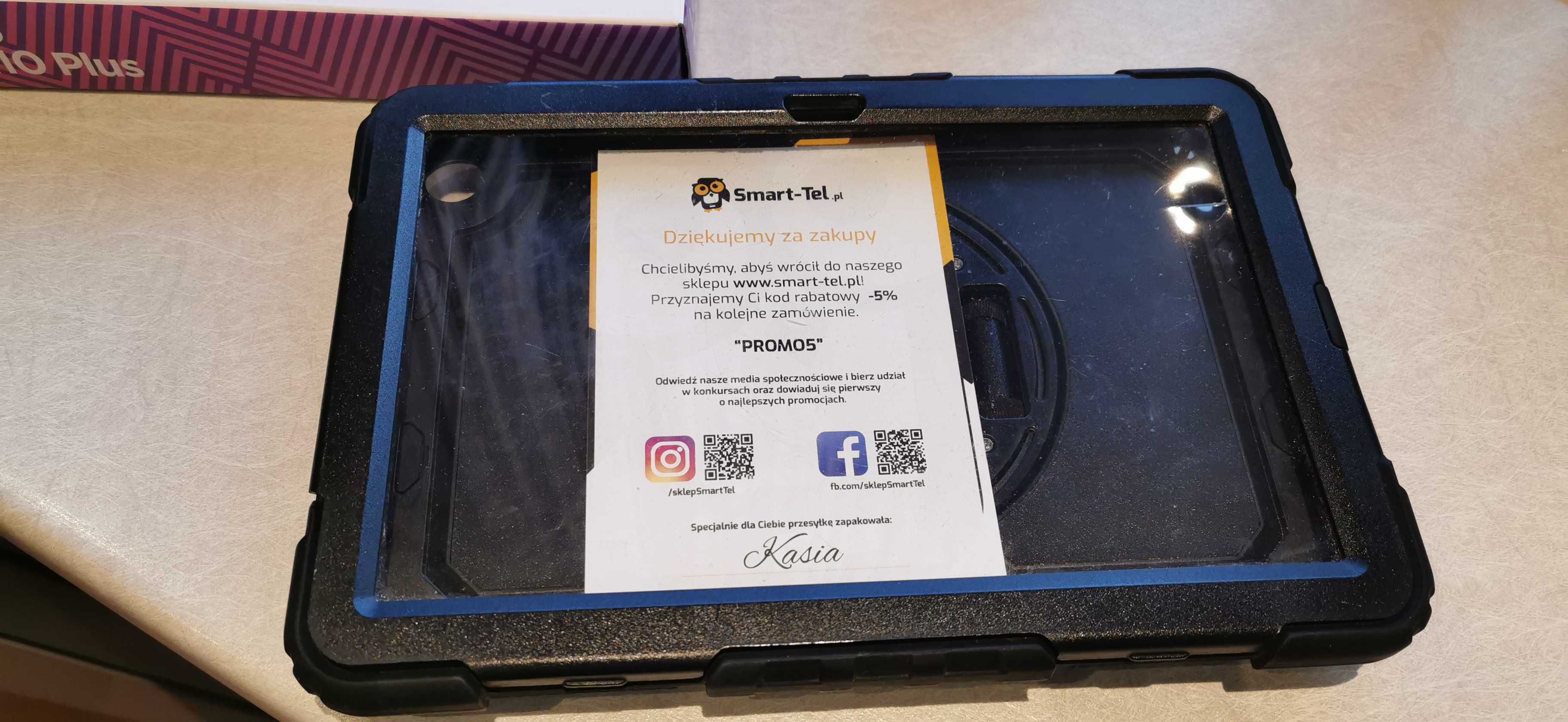Etui pancerne na lenowo tab 10 plus jak nowe.