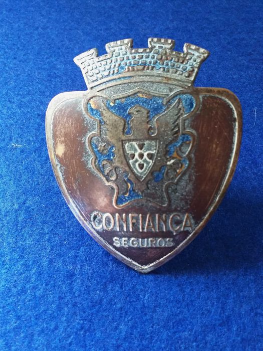 placa seguros confiança (grelha)