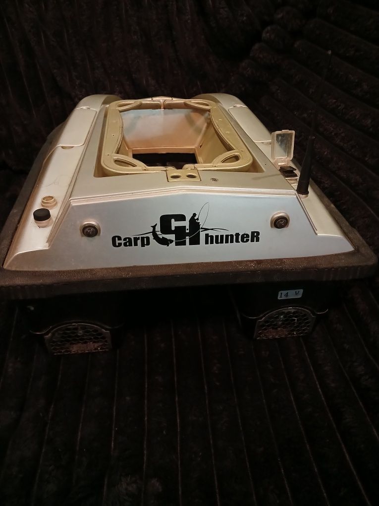 Корабель Carp Hunter