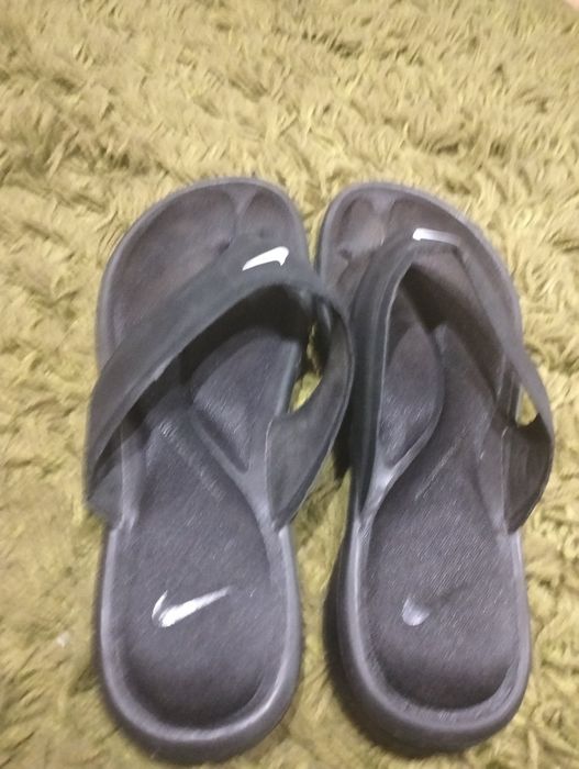 Жіночі шльопки Nike