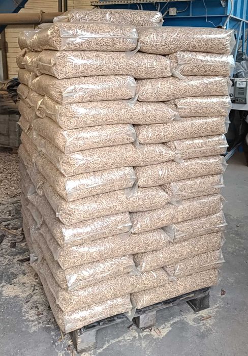 Pellet Pelet drewno drzewny iglasty opał Producent Transport Gratis