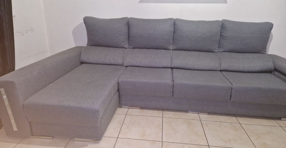 Sofá com chaise longue