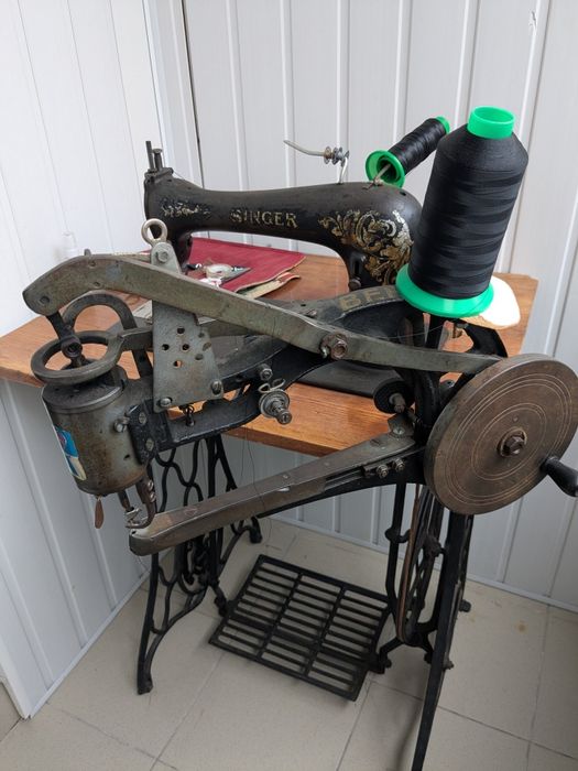 Швейна машинка для ремонту взуття