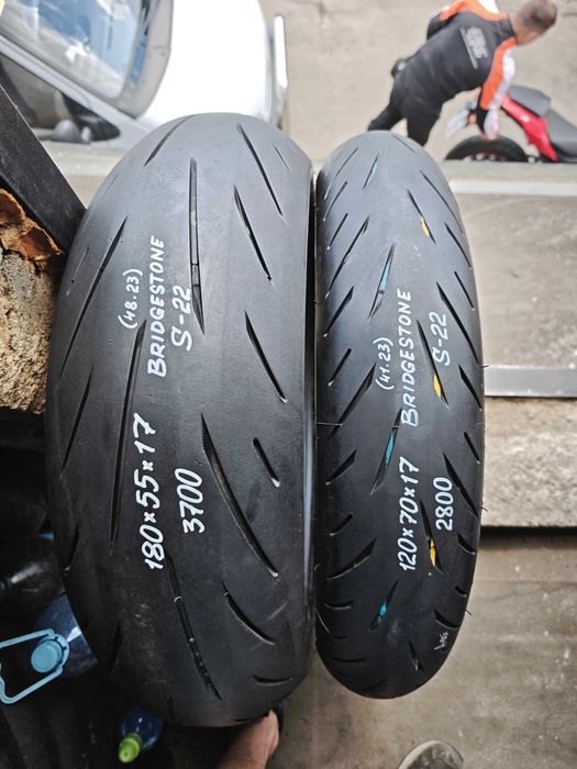 Мотошини комплект 120/70 + 180/ 55 R17