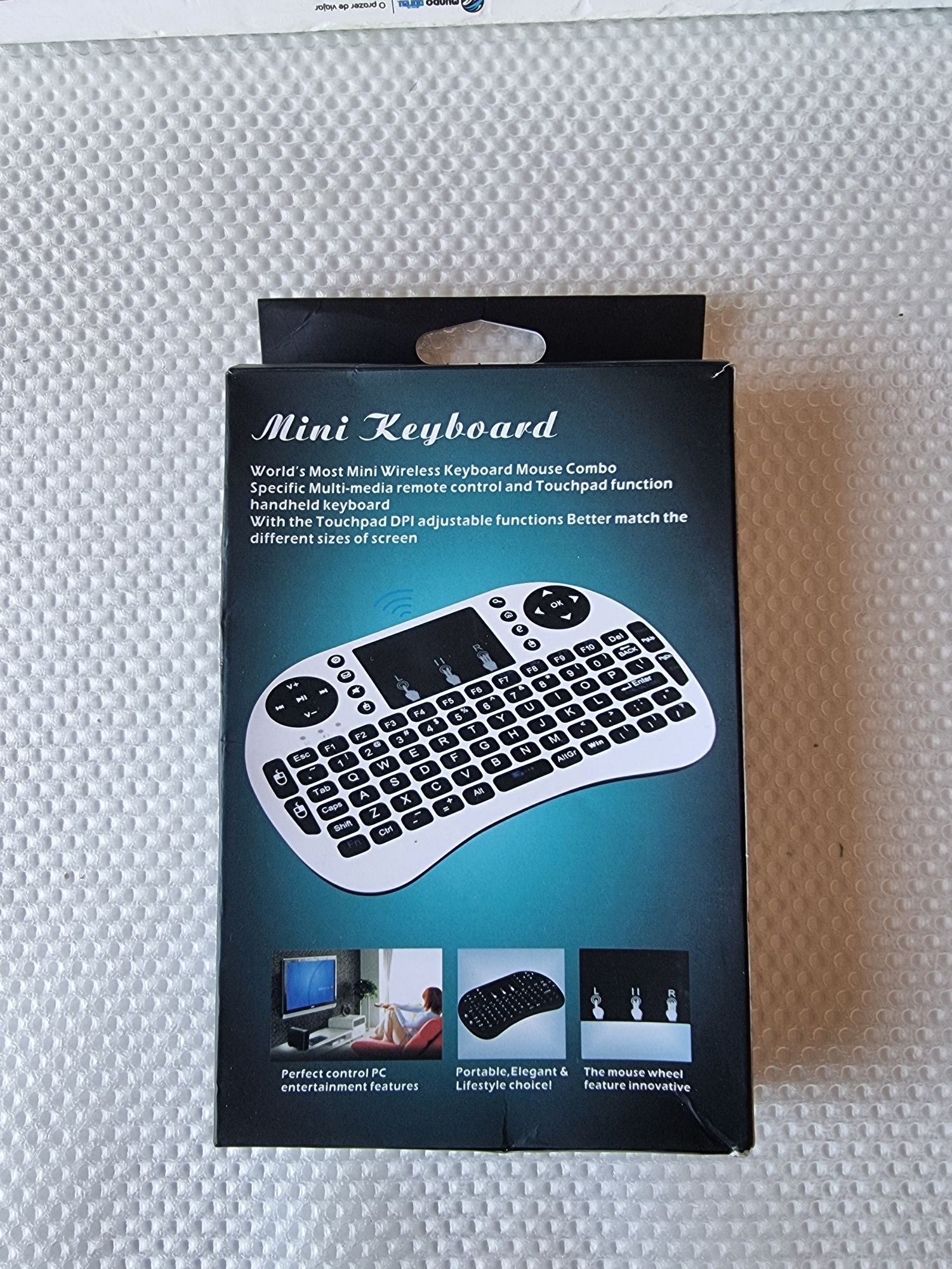 Teclado Mini Wireless com Touchpad