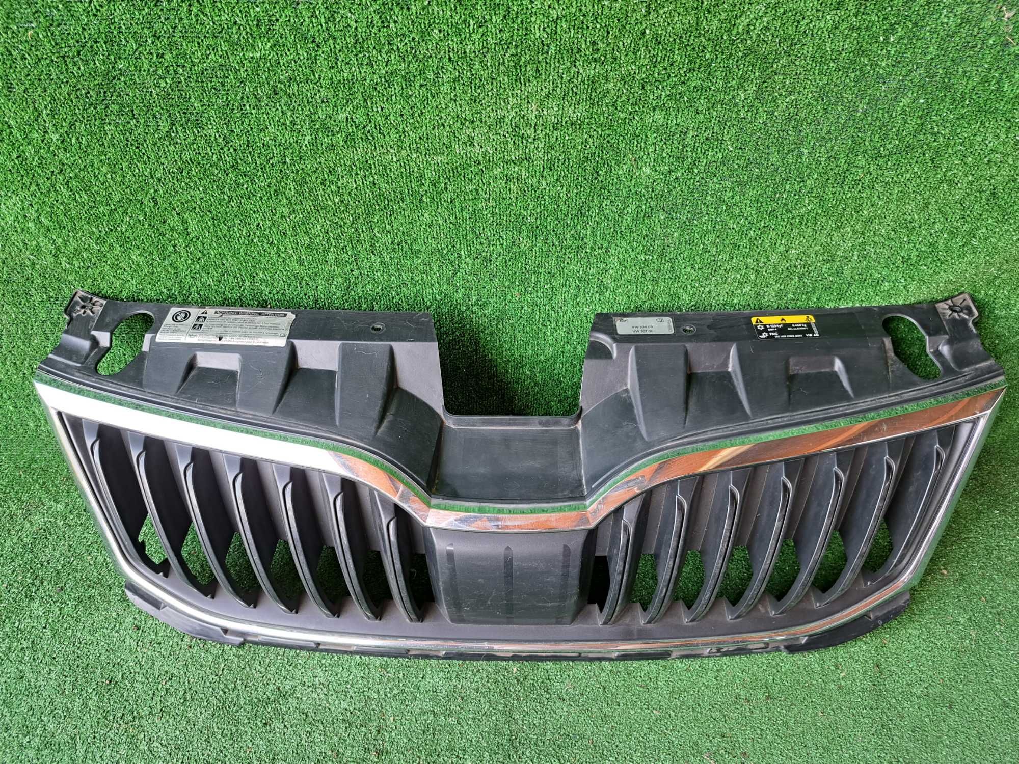 Grill atrapa Skoda Octavia III LIFT bardzo ładna