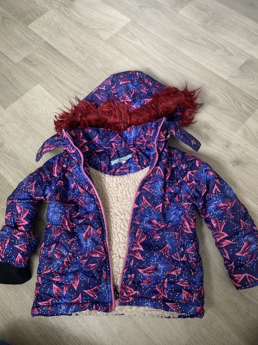 Продамо синеньку дитячу курточку