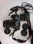 Kit Máquina  Fotográfica Reflex CANON EOS 2000D