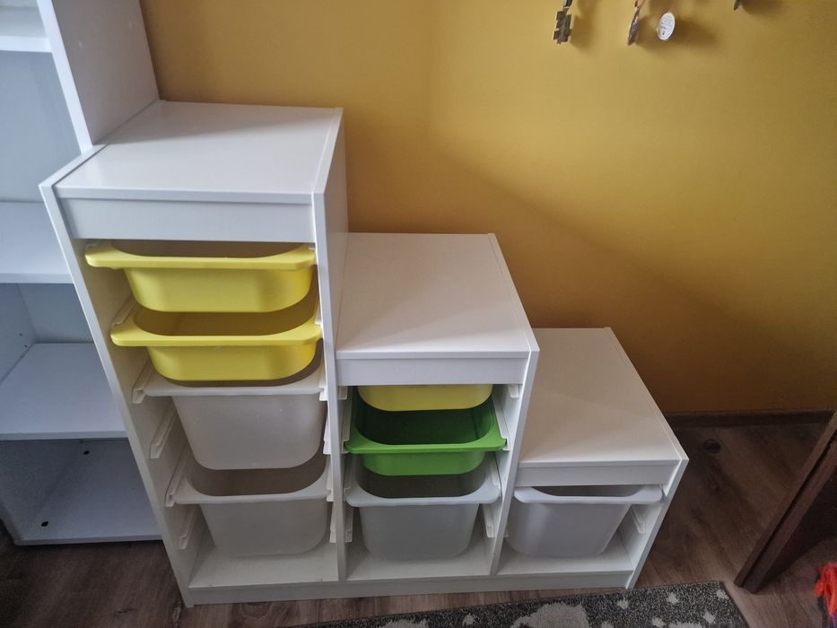 Regały 2 sztuki do pokoju dzieciecego