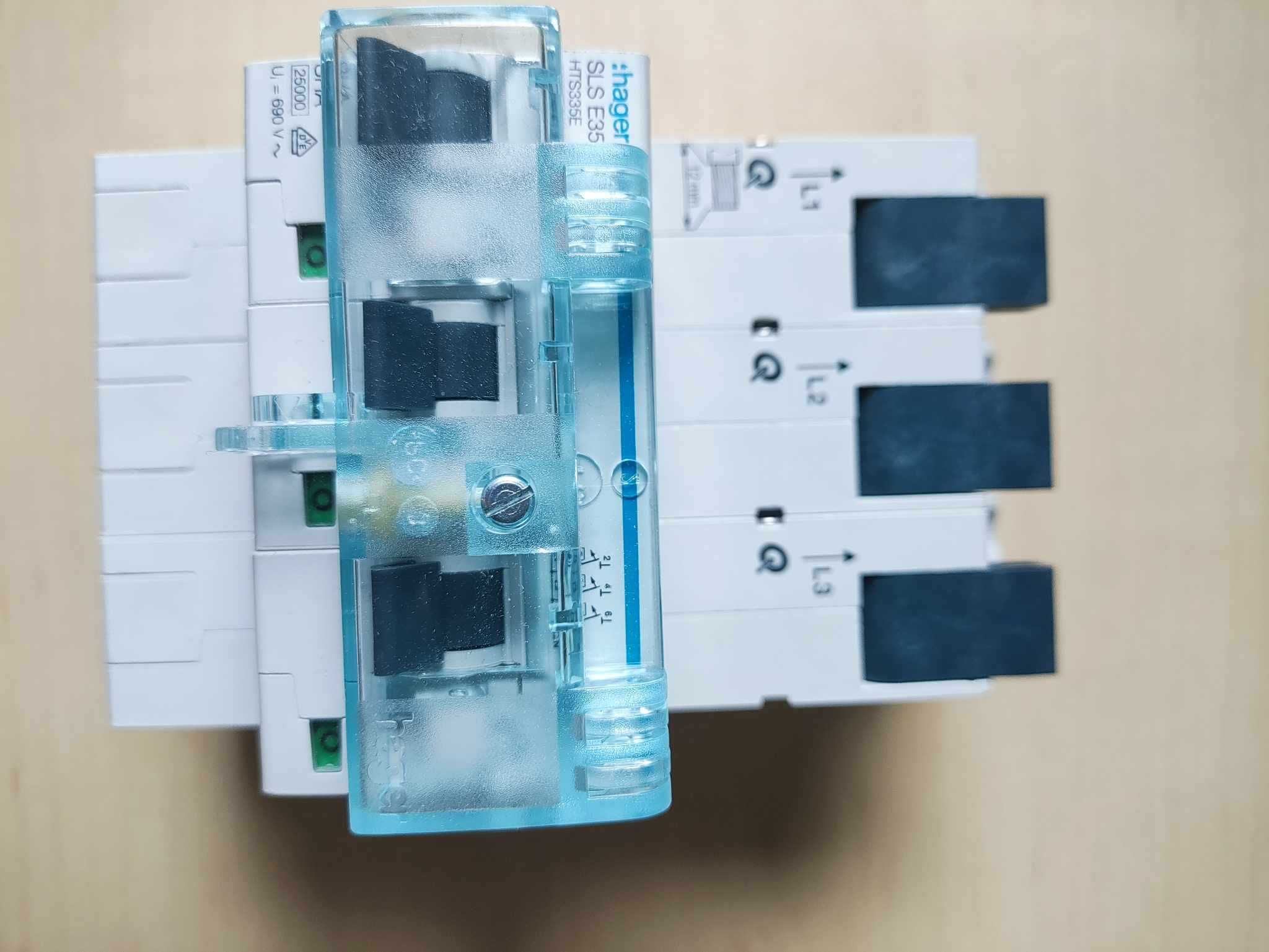 Wylacznik nadpradowy selektywny hager HTS335E 35A 3P 35A 25kV E