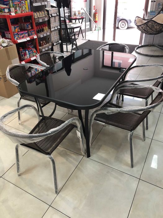 Komplet mebli ogrodowych Stół+ 6 krzeseł ( nowe)
