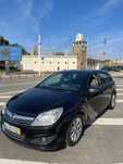 Opel Astra com 79 000 km em ótimo estado