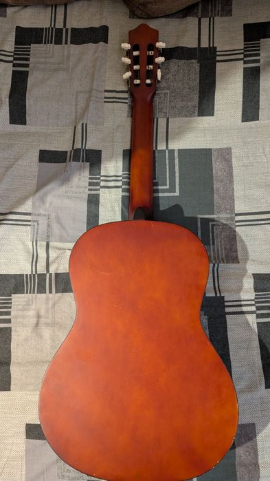 Продам гитару Stagg