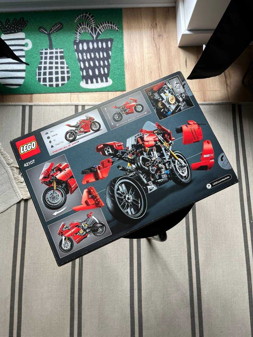 Nowy zestaw LEGO Technic 42107 Ducati Panigale V4 R