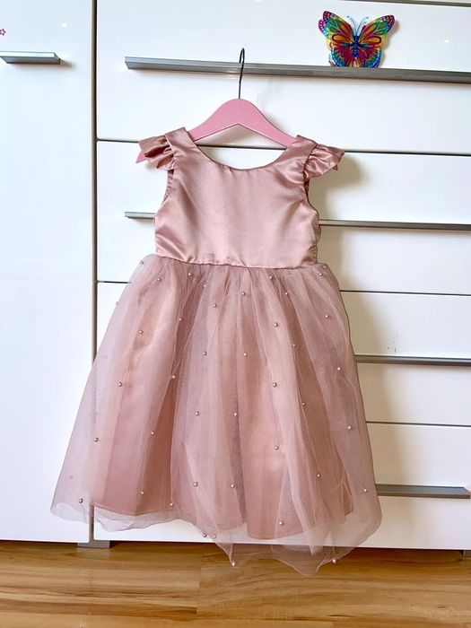 Святкова сукня для дівчинки на 1 рік