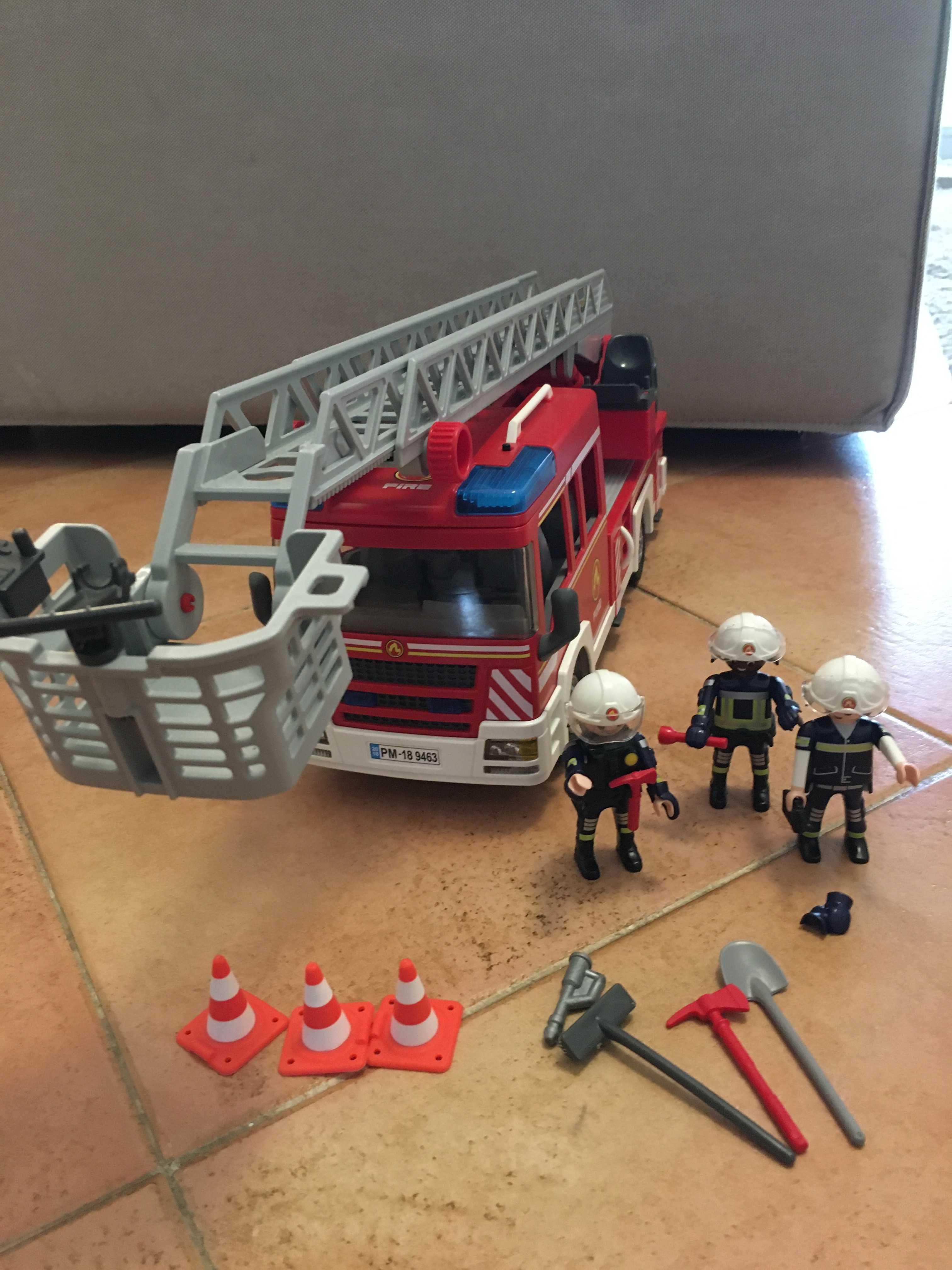 Camião com Escada dos Bombeiros Playmobil